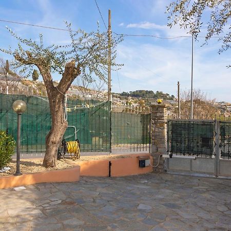 Leto'S Apartment In Sanremo - Parking & Garden 외부 사진